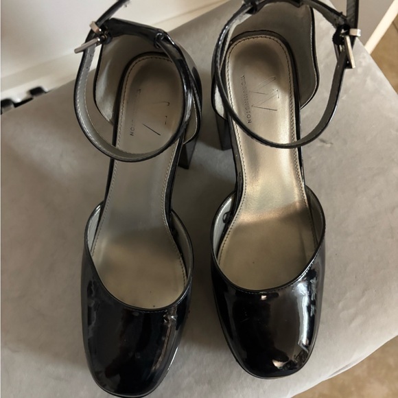 Worthington Black Closed Patent High Heels - Picture 5 of 8